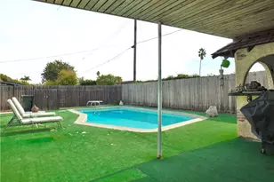 453 Princeton Dr, Costa Mesa, CA 92626 - Photo 22