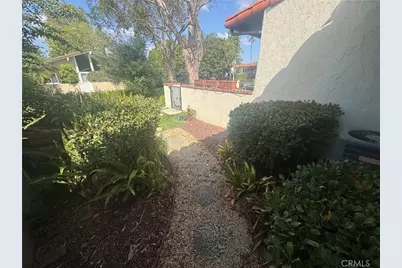 558 Vista Flora, Newport Beach, CA 92660 - Photo 50