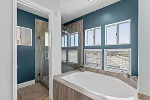 8310 Atlanta, Huntington Beach, CA 92646 - Photo 28