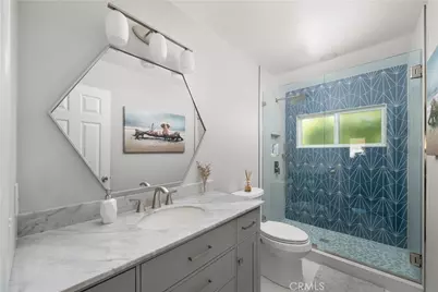 360 Villanova Road, Costa Mesa, CA 92626 - Photo 18