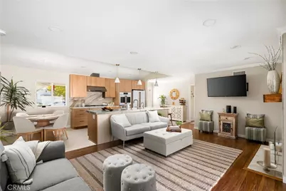 360 Villanova Road, Costa Mesa, CA 92626 - Photo 8