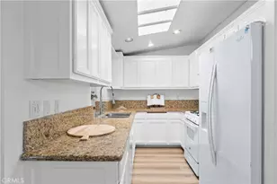 610 W Bay St, Costa Mesa, CA 92627 - Photo 12