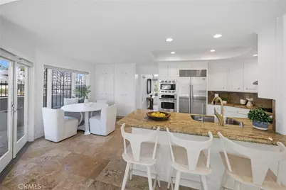 2 Vienna, Newport Beach, CA 92660 - Photo 6