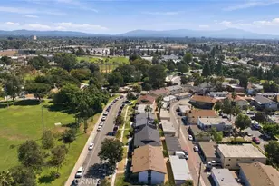 2318 W Greenacre, Anaheim, CA 92801 - Photo 18