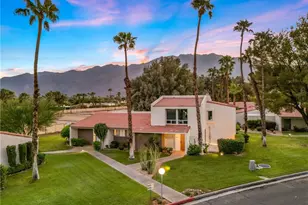 2521 N Whitewater Club Dr Residence D, Palm Springs, CA 92262 - Photo 2