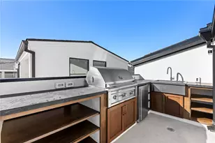 117 E Bay, Newport Beach, CA 92661 - Photo 34