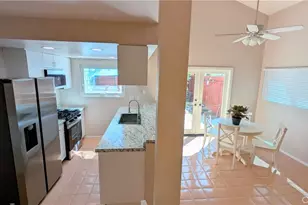 2302 Elden, Costa Mesa, CA 92627 - Photo 10