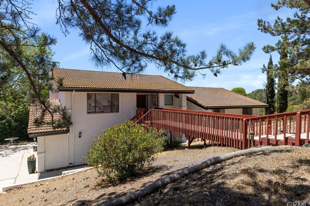 1048 Vista Grande St, Lake Nacimiento, CA 93446