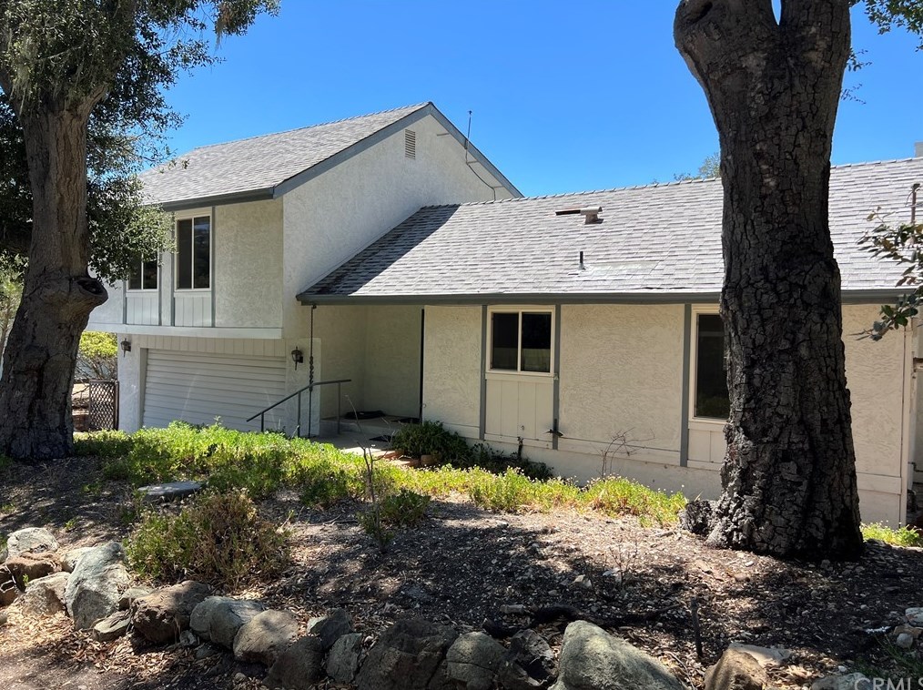 8220 Larga Ave, Atascadero, CA 93422-3777