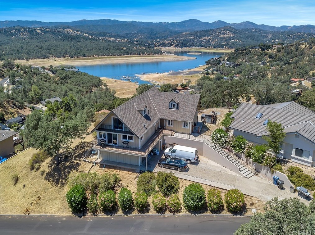 2649 Pine Ridge Rd, Lake Nacimiento, CA 93426