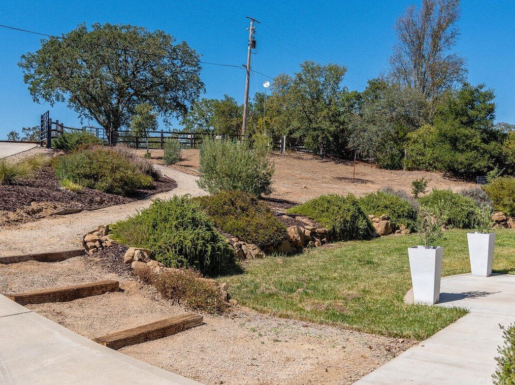 10675 San Marcos Rd, Atascadero, CA 93422-2211