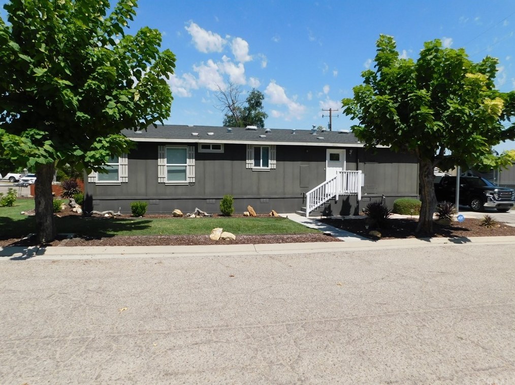 9176 Maple St, Atascadero, CA 93422