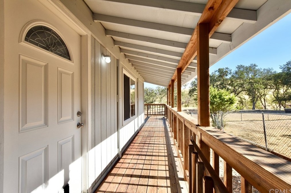 3243 Eagle Point Ln, Lake Nacimiento, CA 93446