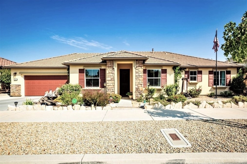 2021 Vista Oaks Way, Lake Nacimiento, CA 93446