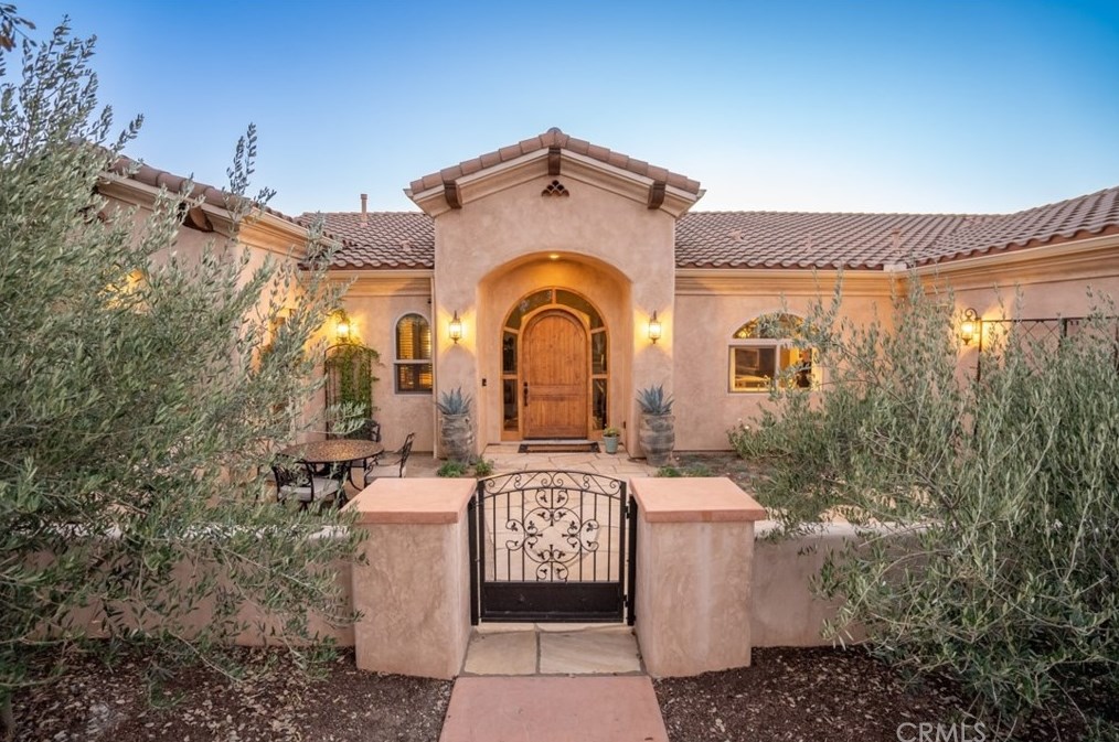 1715 Fire Rock, Templeton, CA 93465