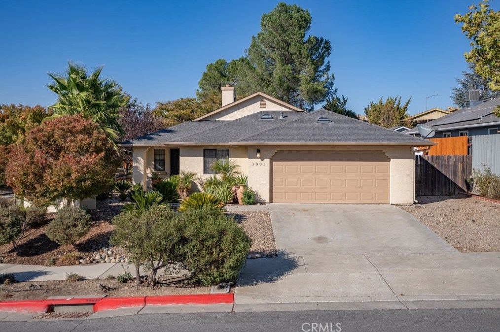 1001 Pioneer Trail Rd, Lake Nacimiento, CA 93446
