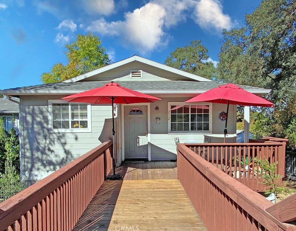232 11th St, Lake Nacimiento, CA 93446