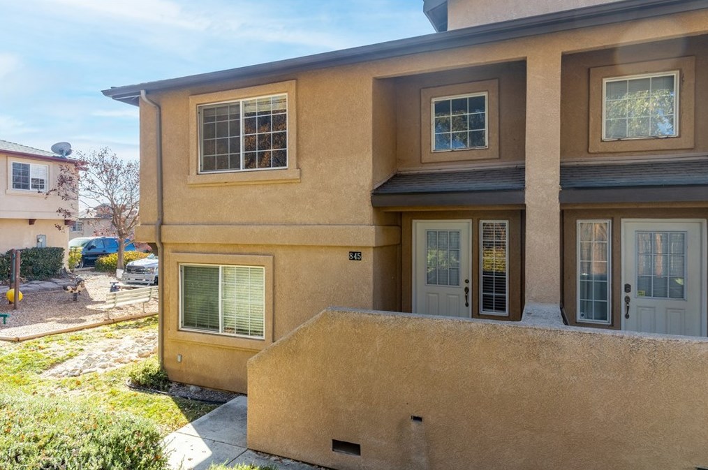 845 Marlbank Pl, Lake Nacimiento, CA 93446