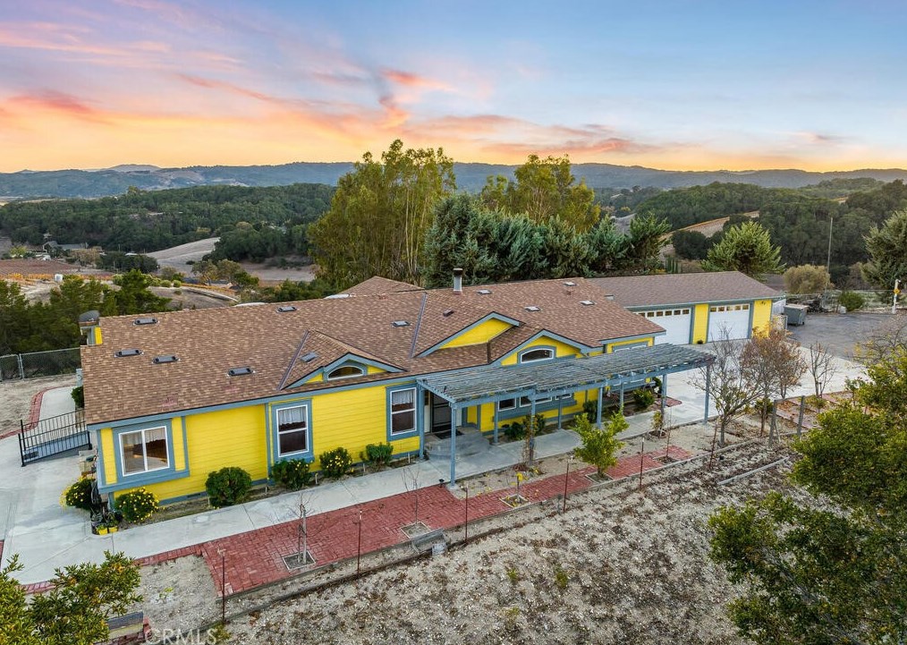 3155 Township Rd, Lake Nacimiento, CA 93446