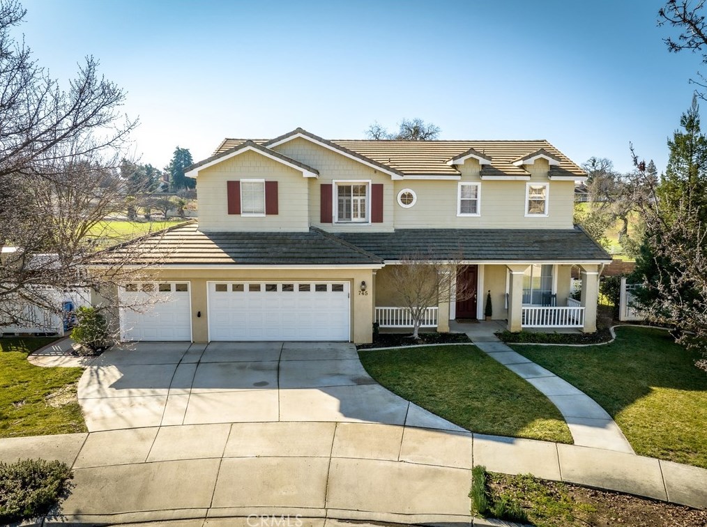 745 Longhorn Ct, Lake Nacimiento, CA 93446