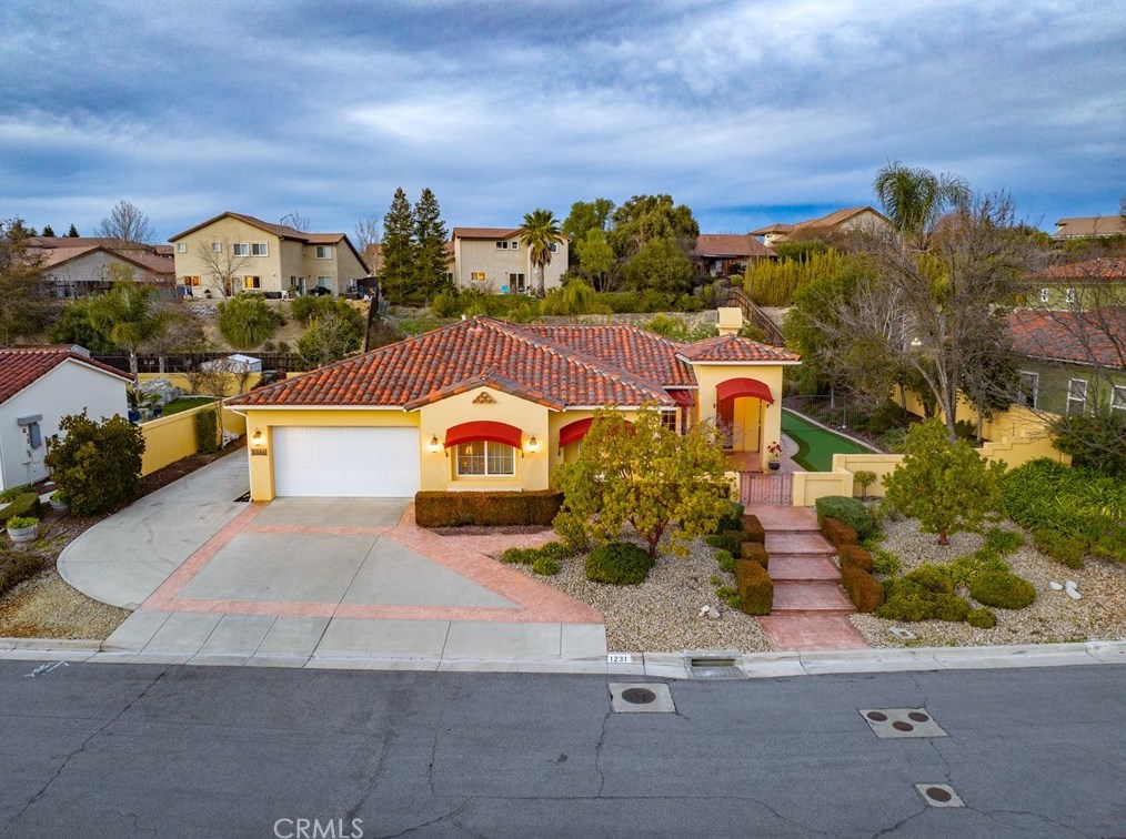 1231 Windsong Way, Lake Nacimiento, CA 93446