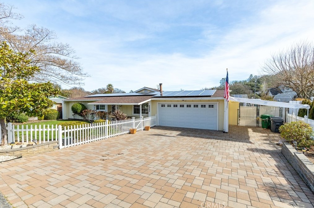 8880 Junipero Ave, Atascadero, CA 93422-5208