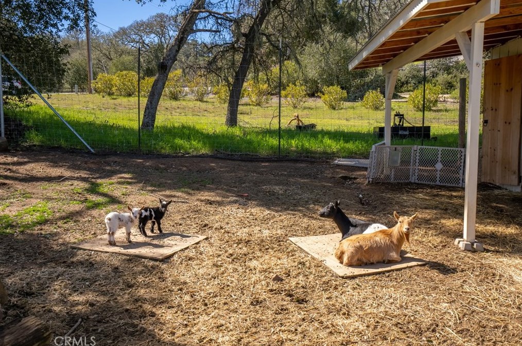 10270 Santa Ana Rd, Atascadero CA  93422-7736 exterior