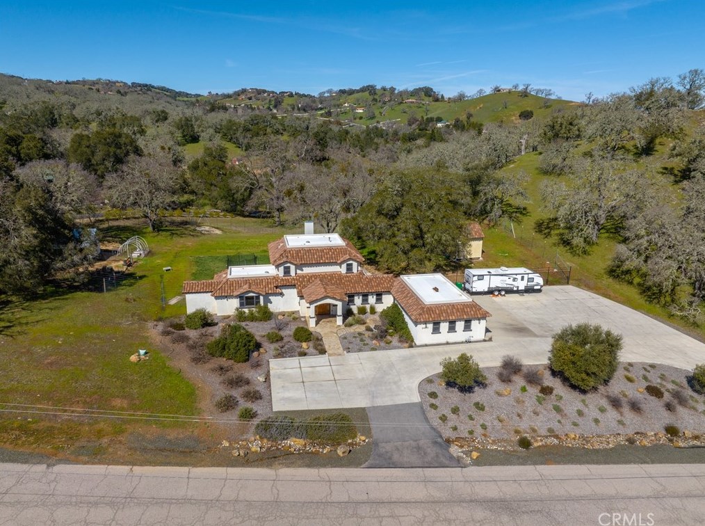 10270 Santa Ana Rd, Atascadero CA  93422-7736 exterior