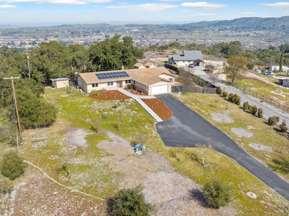 3995 Amargon Rd, Atascadero CA  93422-2627 exterior