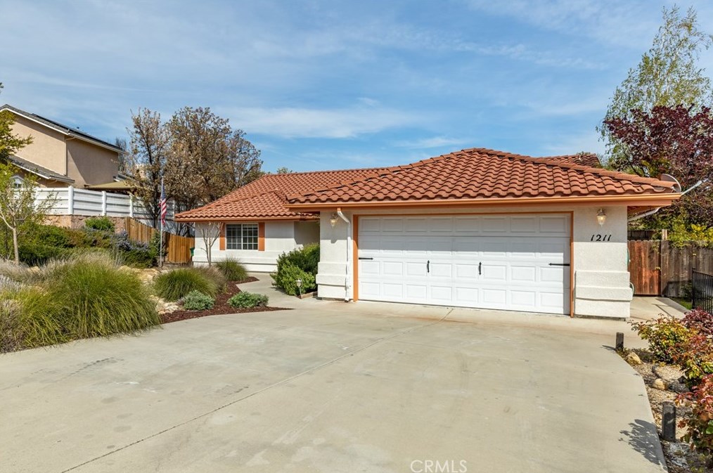 1211 Mariah Ln, Lake Nacimiento, CA 93446