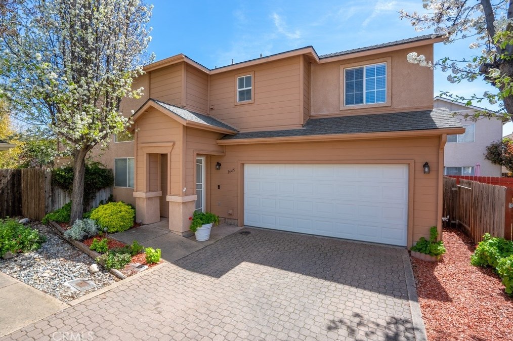 1445 Stoney Creek Rd, Lake Nacimiento, CA 93446