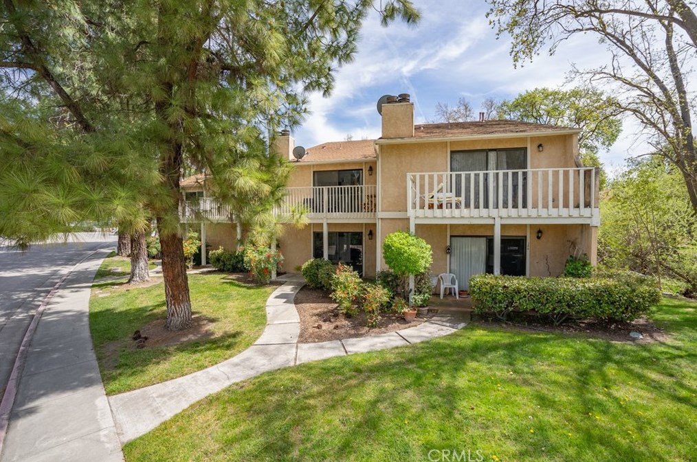 157 Flag Way #28, Lake Nacimiento, CA 93446