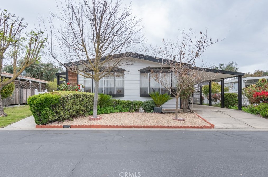 340 Lark Dr, Lake Nacimiento, CA 93446