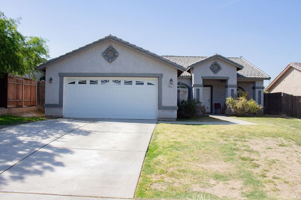 9017 Sentido Dr, Bakersfield, CA 93306