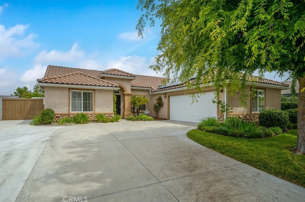 2633 Vineyard Cir, Lake Nacimiento, CA 93446