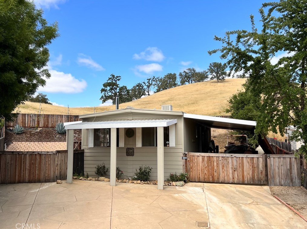 2977 Bonanza Ln, Lake Nacimiento, CA 93446