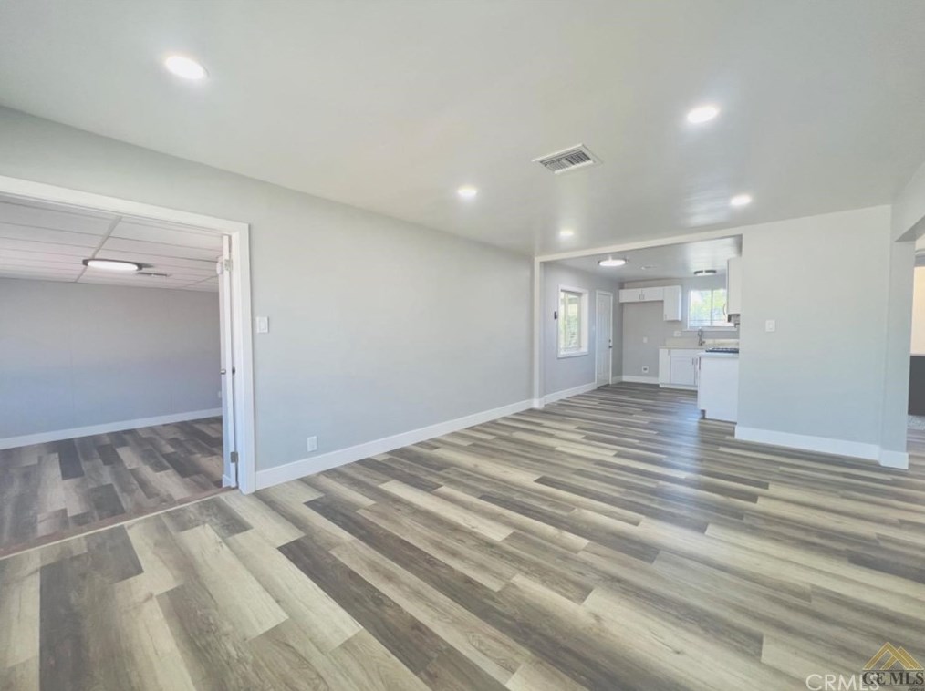 334 C St, Pond, CA 93280-1356