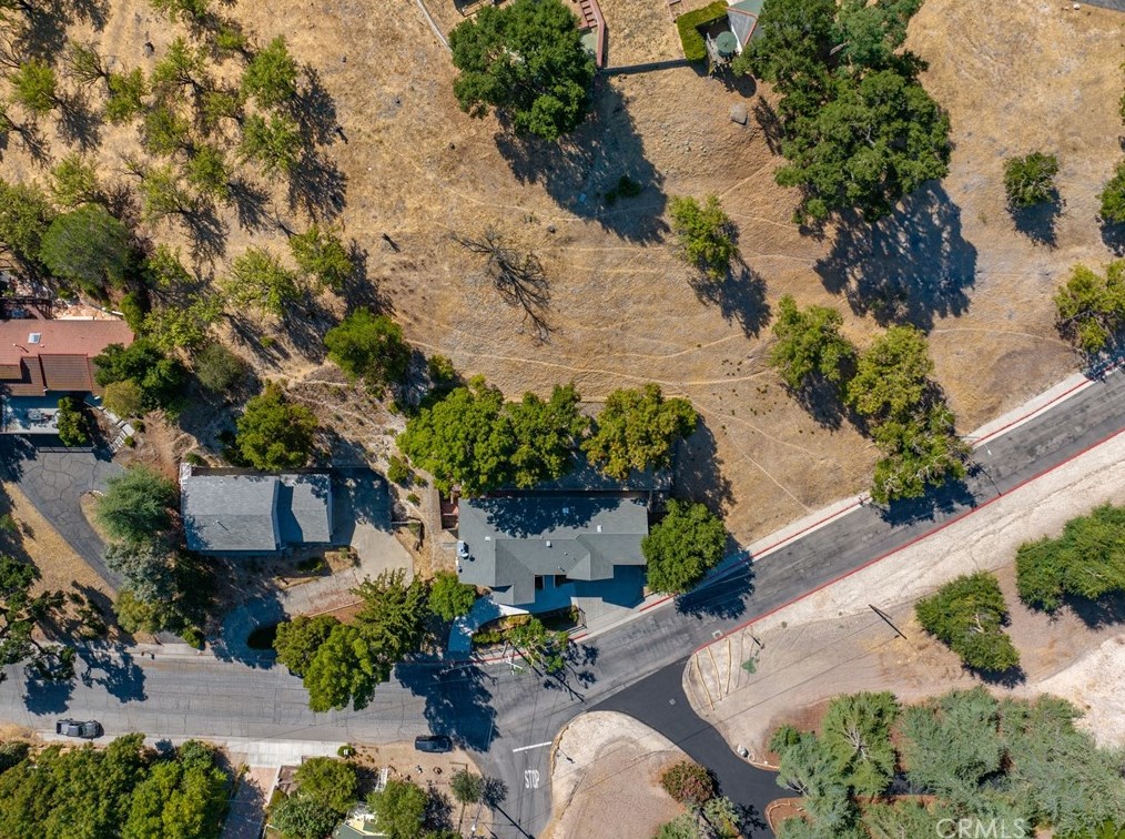 28 Fresno St, Lake Nacimiento, CA 93446