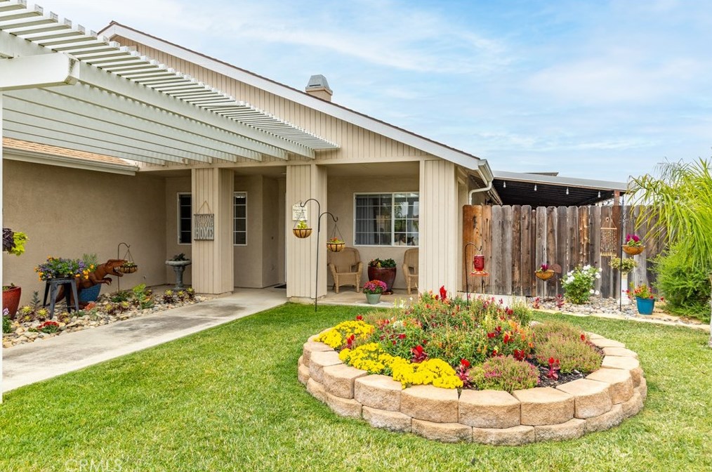 2307 Apion Ct, Lake Nacimiento, CA 93446