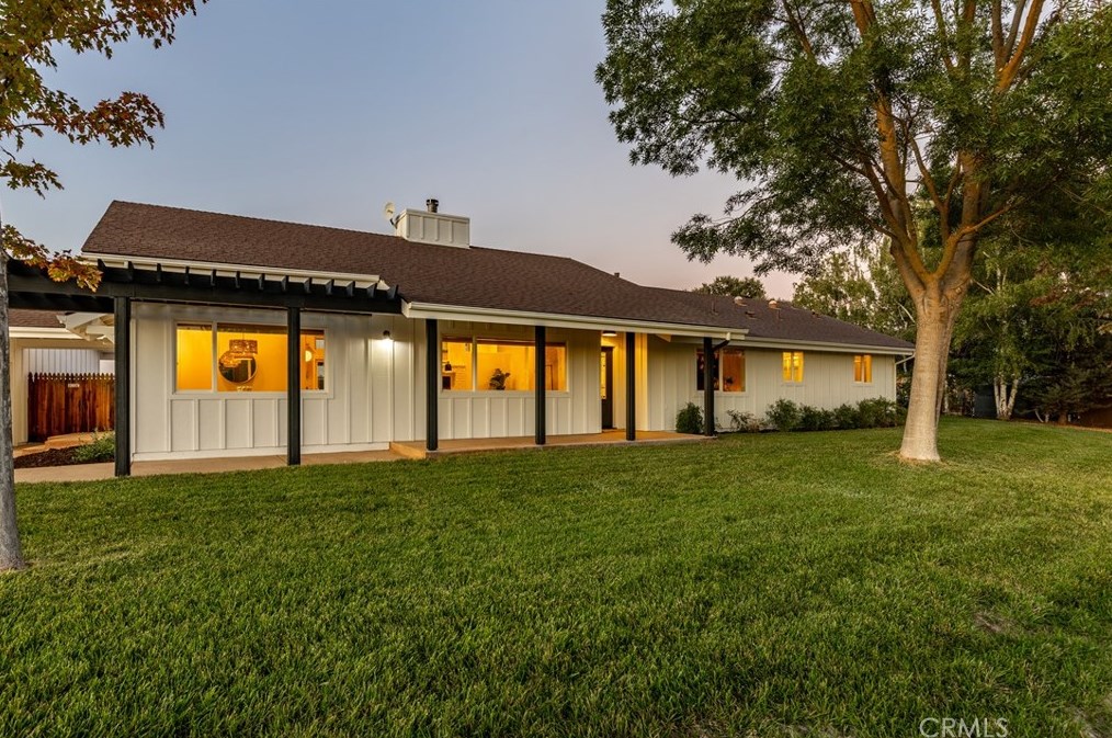 4880 Glenhill Ln, Lake Nacimiento, CA 93446