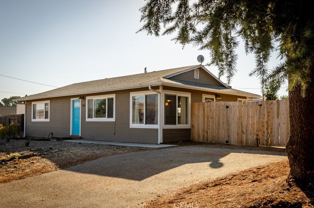 293 Mesa Grande Dr, Cholame, CA 93461