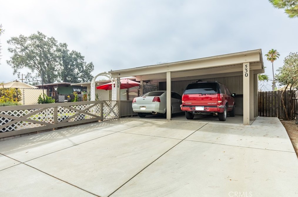 528 Creston Rd, Lake Nacimiento, CA 93446