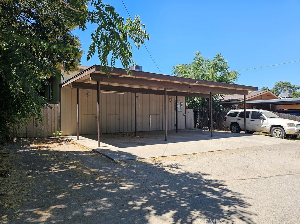 2914 Oak St, Lake Nacimiento, CA 93446