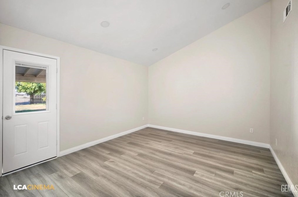 4613 Mccray St, Bakersfield CA  93308-1227 exterior