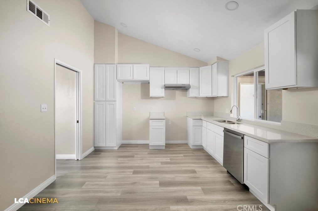 4613 Mccray St, Bakersfield CA  93308-1227 exterior