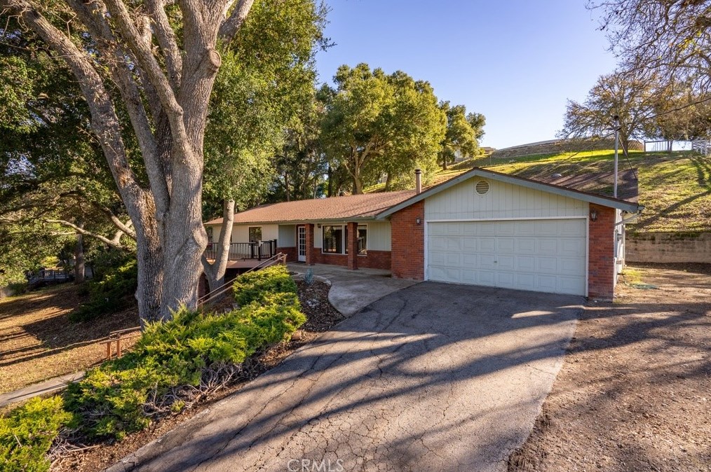 4000 Ardilla Rd, Atascadero, CA 93422
