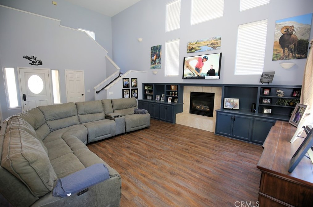 1095 Megan Ct, Templeton CA  93465-4051 exterior