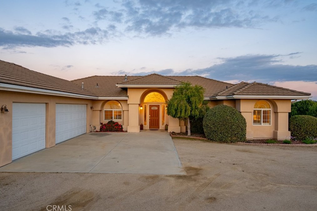 4925 Lamplighter Way, Lake Nacimiento CA  93446-8499 exterior