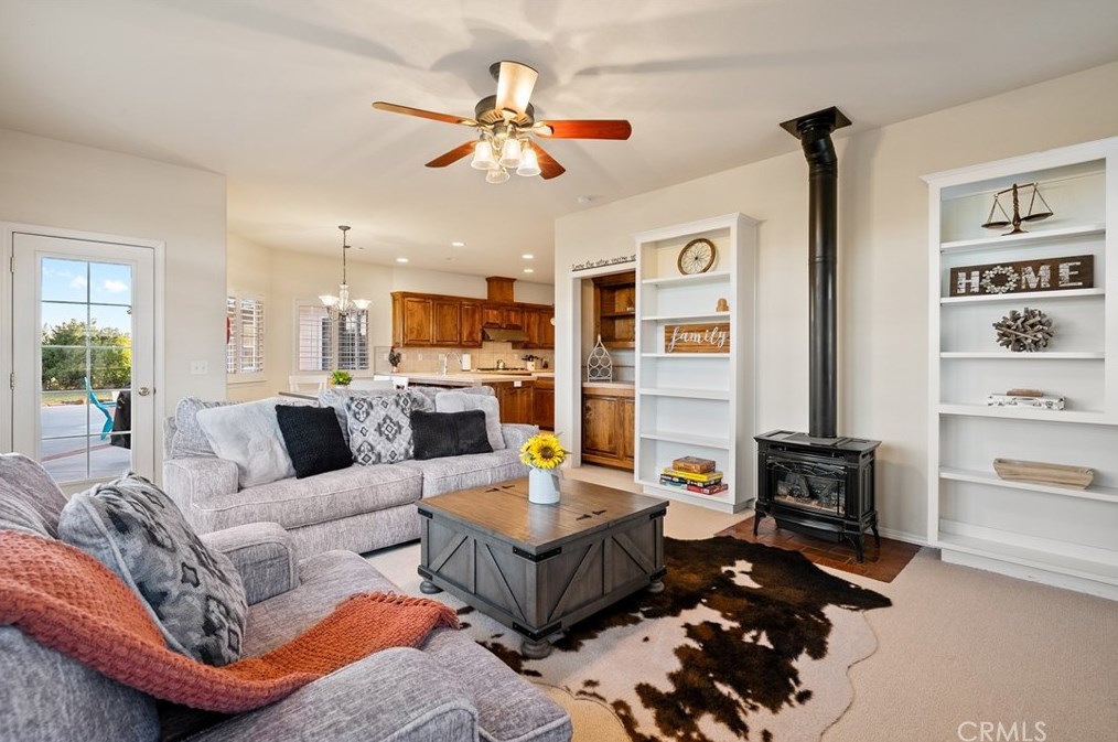 4925 Lamplighter Way, Lake Nacimiento CA  93446-8499 exterior
