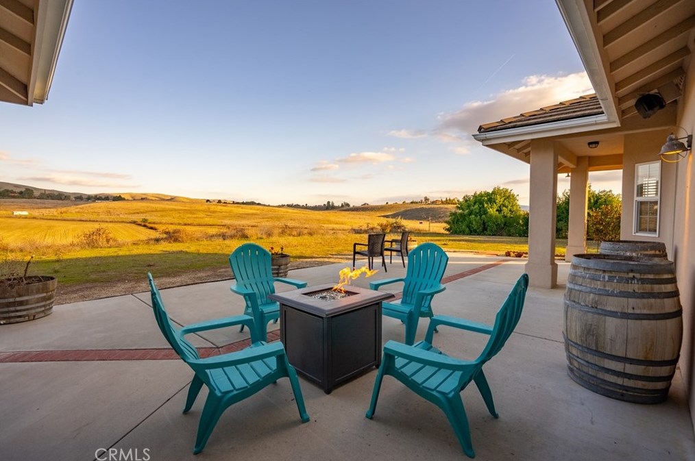 4925 Lamplighter Way, Lake Nacimiento CA  93446-8499 exterior